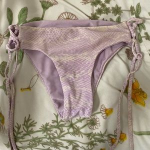 Amuse Society bikini bottoms
